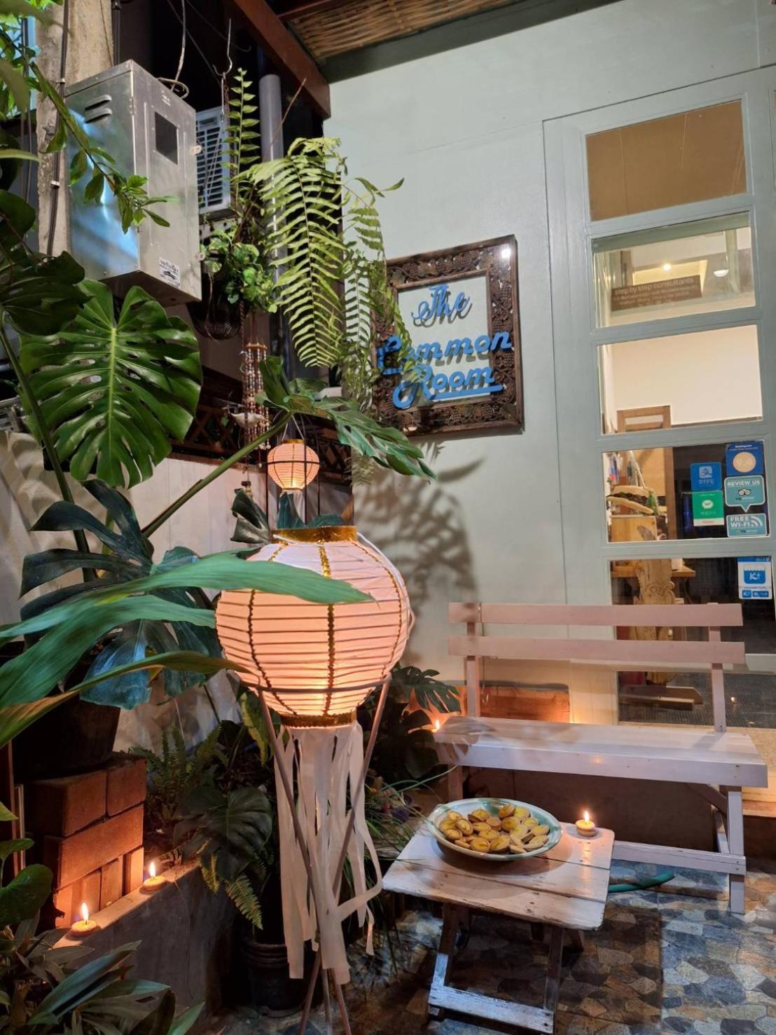 The Commonroom Cnx Chiang Mai Exterior photo